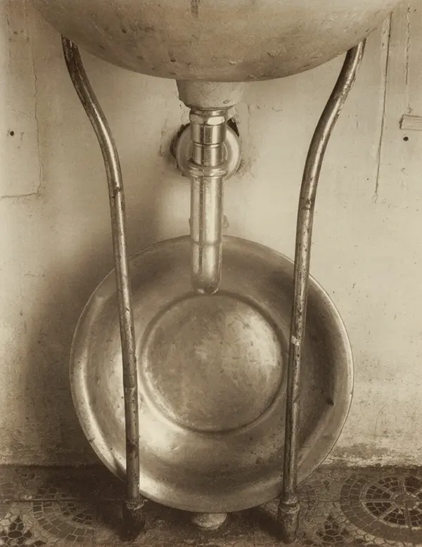 Washbowl by Edward Weston, 1925.